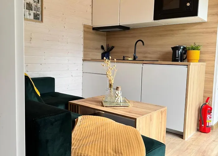 Semesterbostad Nova &